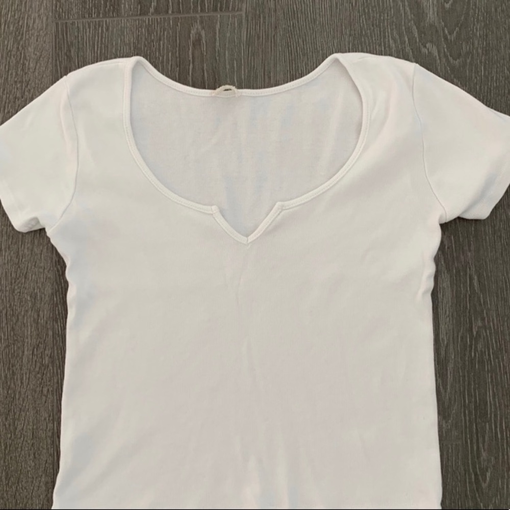 Cute white short sleeve pacsun shirt